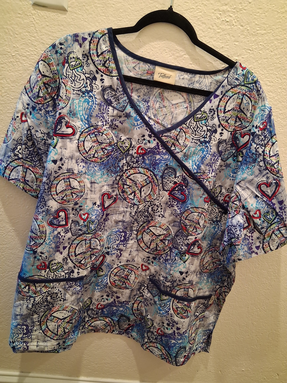 Tafford Women's V-Neck Peace Sign & Heart Print Nursing Scrubs 2XL
